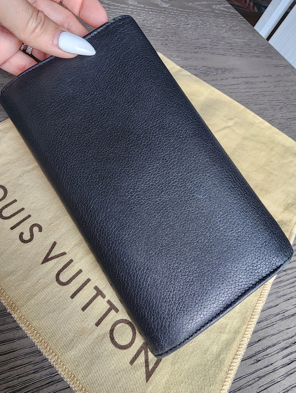 Authentic Louis Vuitton Black Leather Lockme Wallet - Picture 9 of 16